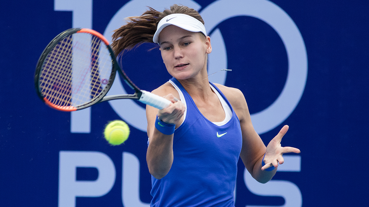 Теннисистка Кудерметова впервые в карьере выиграла Уимблдон в парном разряде