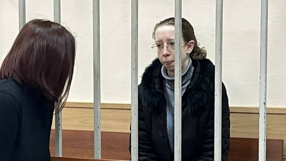 Суд арестовал женщину, выбросившую малолетнюю дочь из окна 11 этажа на юге Москвы