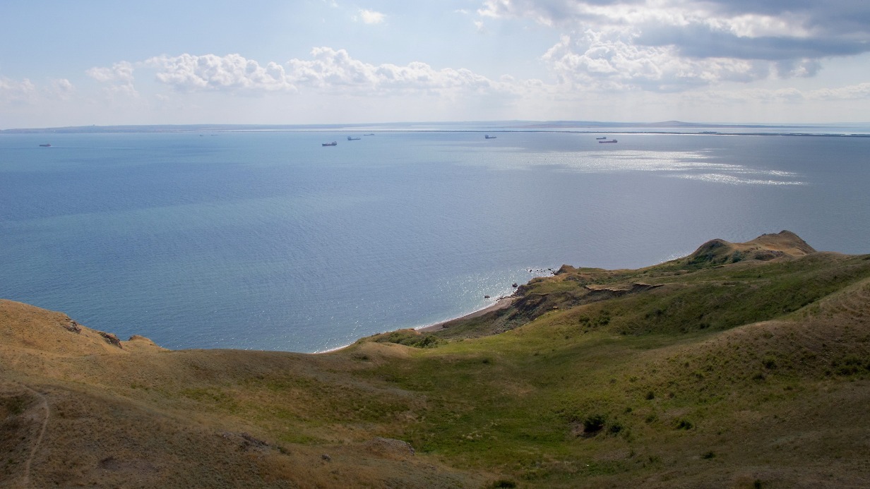 В Турции сообщили о запрете России на проход некоторых судов через Керченский пролив