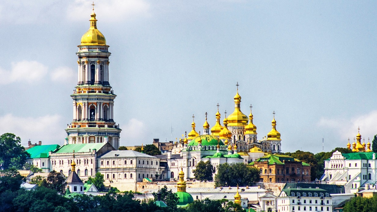 СБУ начала проверку сообщений о «пророссийских» песнопениях в Киево-Печерской лавре