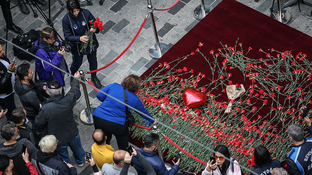 «Поймали не ту и хотели расстрелять»: очевидец рассказал, что происходило в Стамбуле после теракта