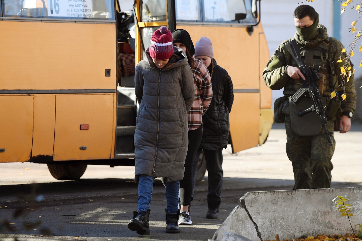 Несколько женщин-военнослужащих ВСУ отпустили после проверки в ДНР