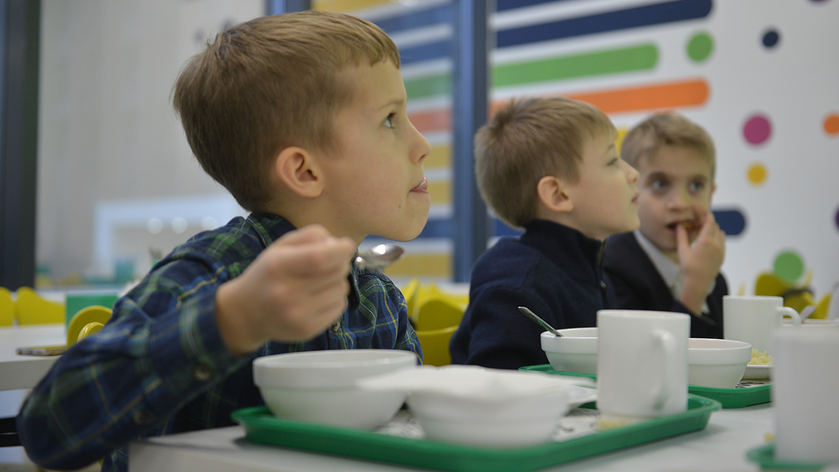 В Норильске из меню школьных столовых убрали свинину из-за религизного вопроса