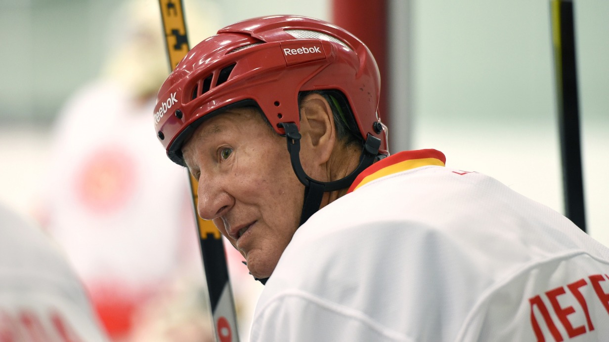 Умер двукратный чемпион мира по хоккею Александр Мартынюк