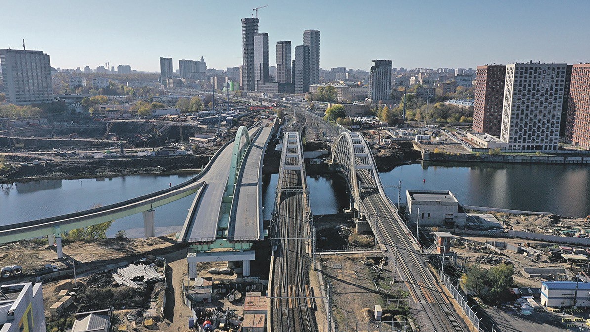 Вид на строительство МЦД-4 и Северный дублер Кутузовского проспекта у Москвы-Сити 
