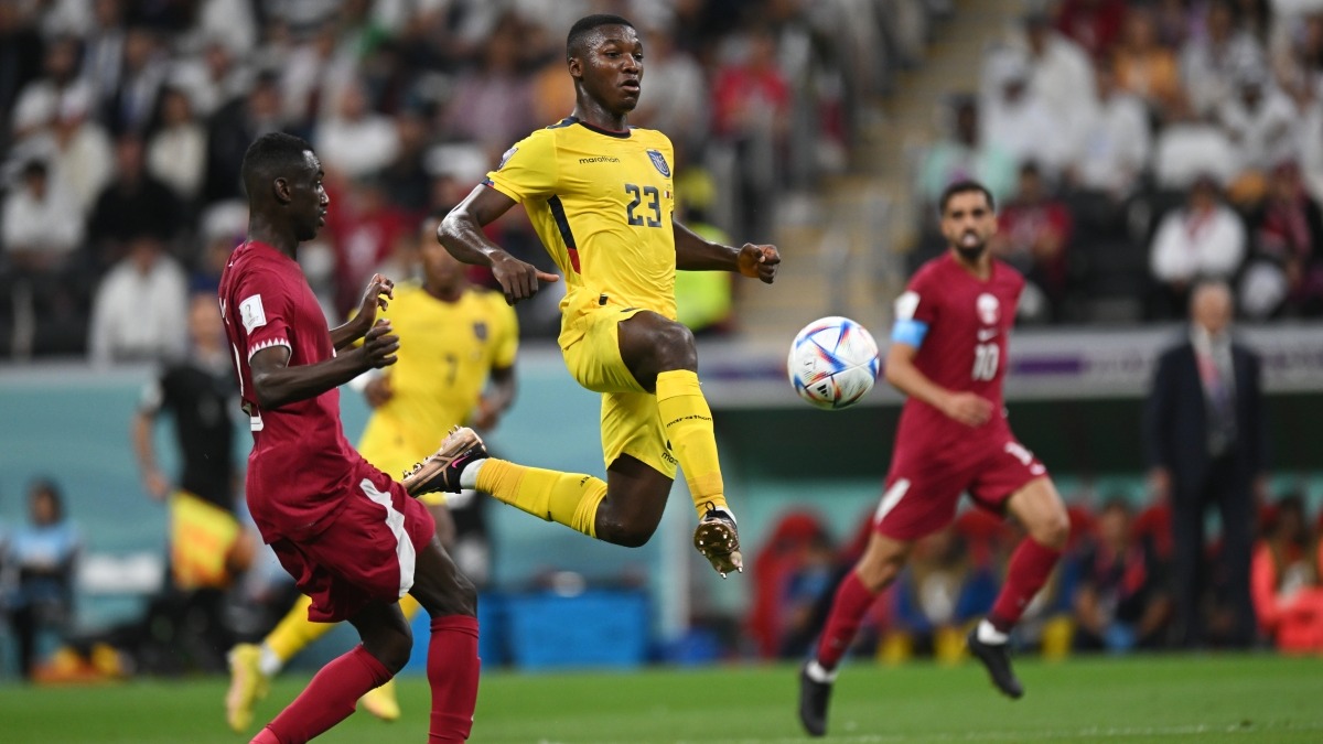 Сборная Катара проиграла первый матч чемпионата мира Эквадору