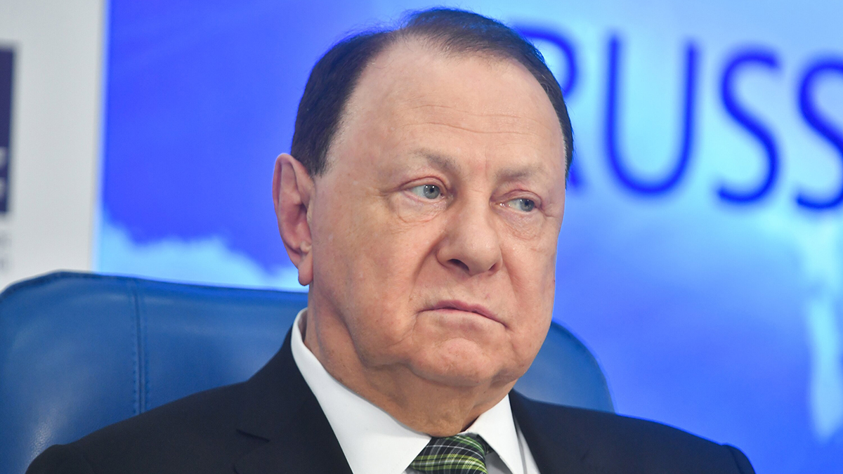 Директора театра «Ленком» Варшавера госпитализировали