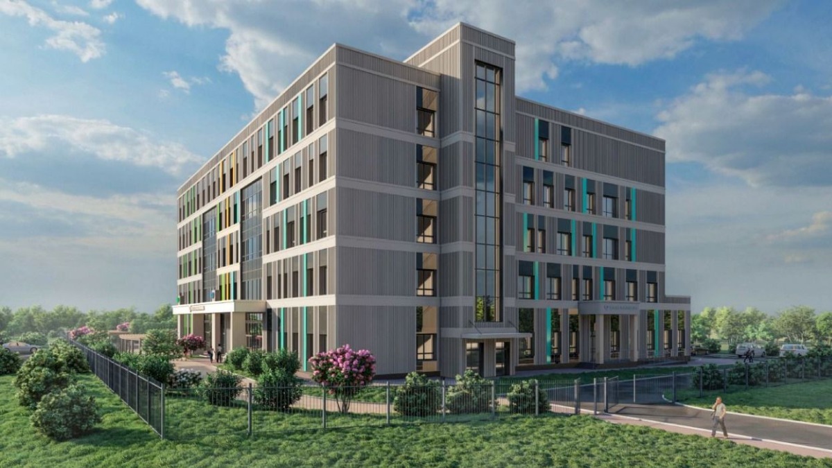 Рафик Загрутдинов: Новое здание детско-взрослой поликлиники в районе Молжаниновский готово более чем на 80 процентов