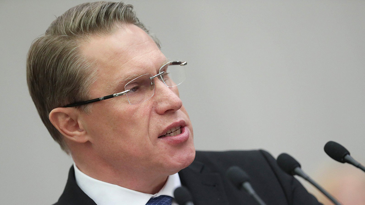 Мурашко призвал планирующих детей россиян вакцинироваться от коронавируса