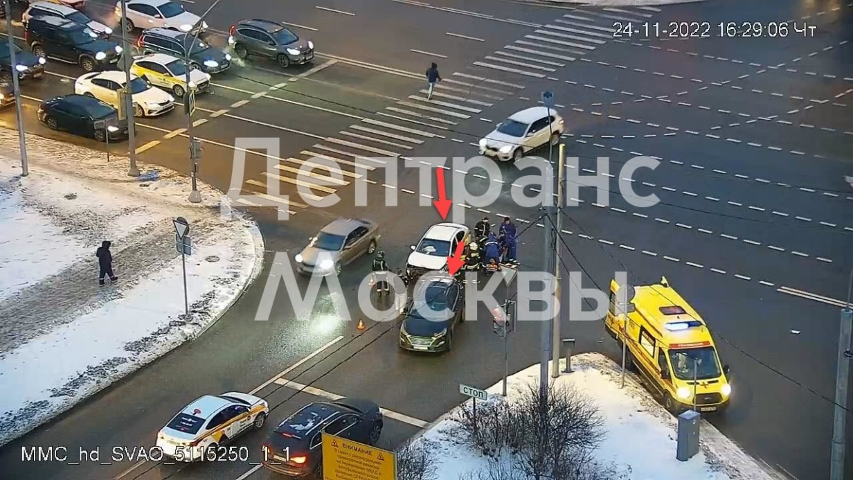 Два автомобиля столкнулись на северо-востоке столицы