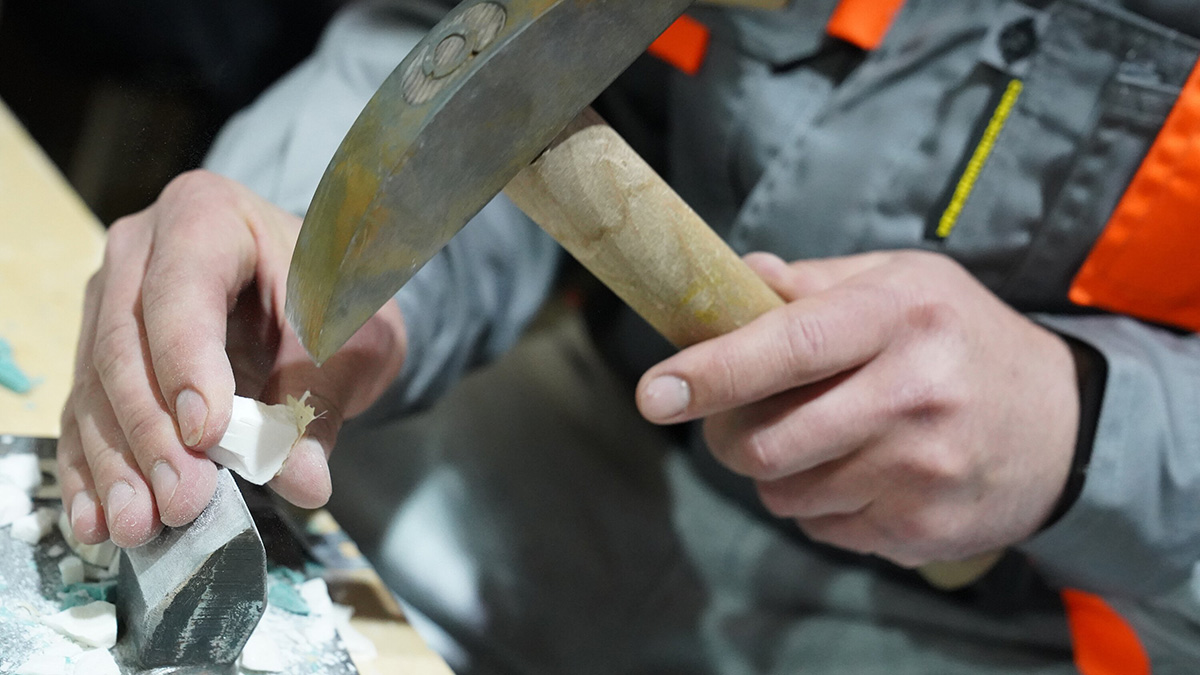 Барельефы доходного дома усадьбы Салтыковых готовят к реставрации