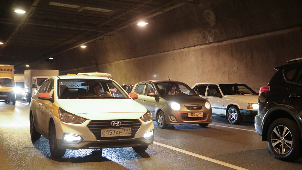 Машина загорелась в Лефортовском тоннеле