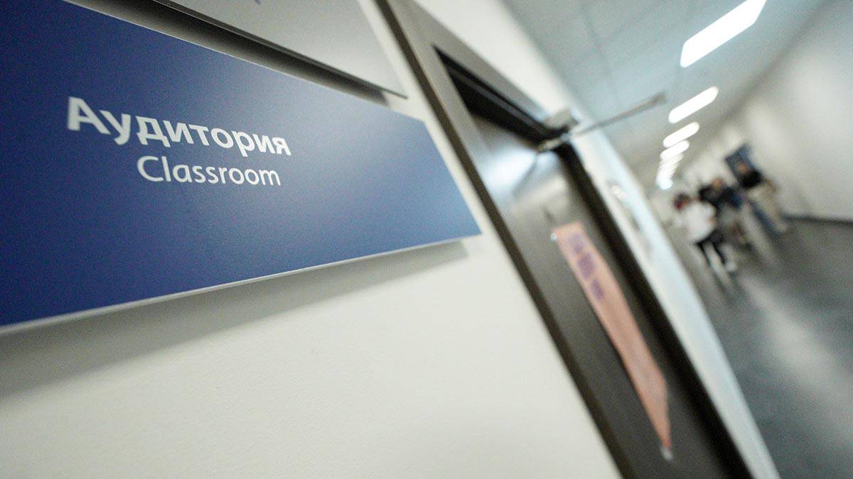 Начальника городского университета МВД РФ в Петербурге отстранили от должности из-за коррупции