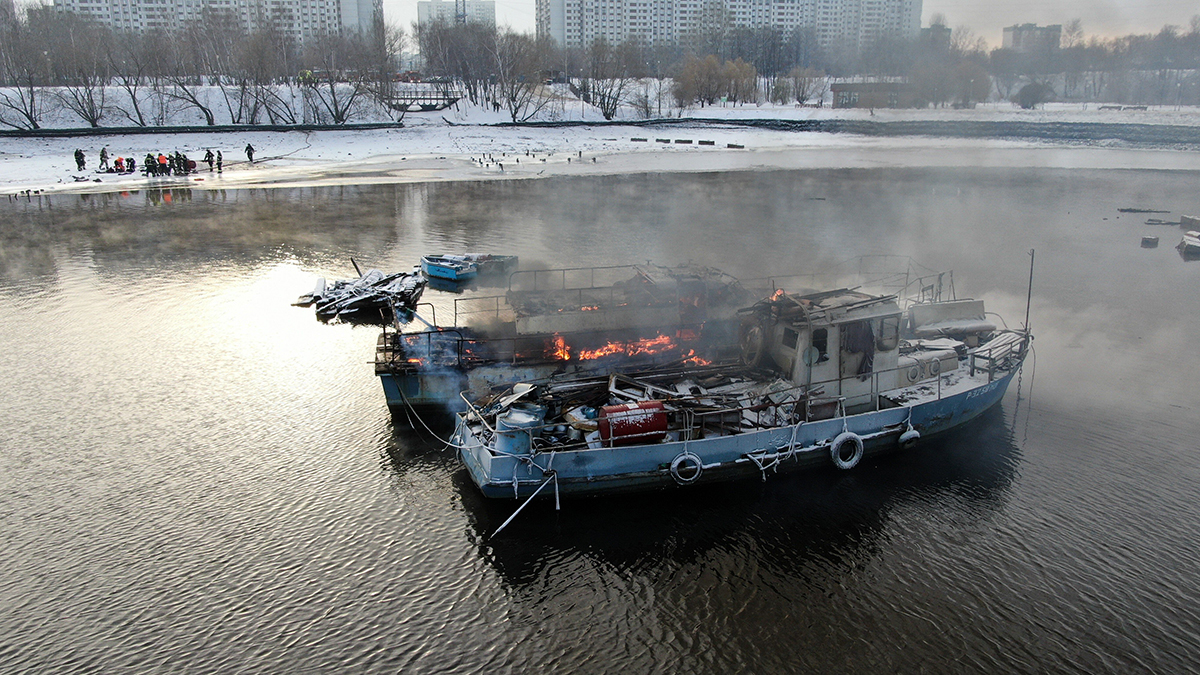 пожар на реке обь