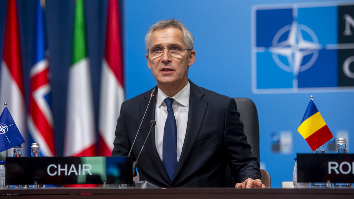 Столтенберг: Решение о поставках самолетов Украине будет зависеть от развития ситуации