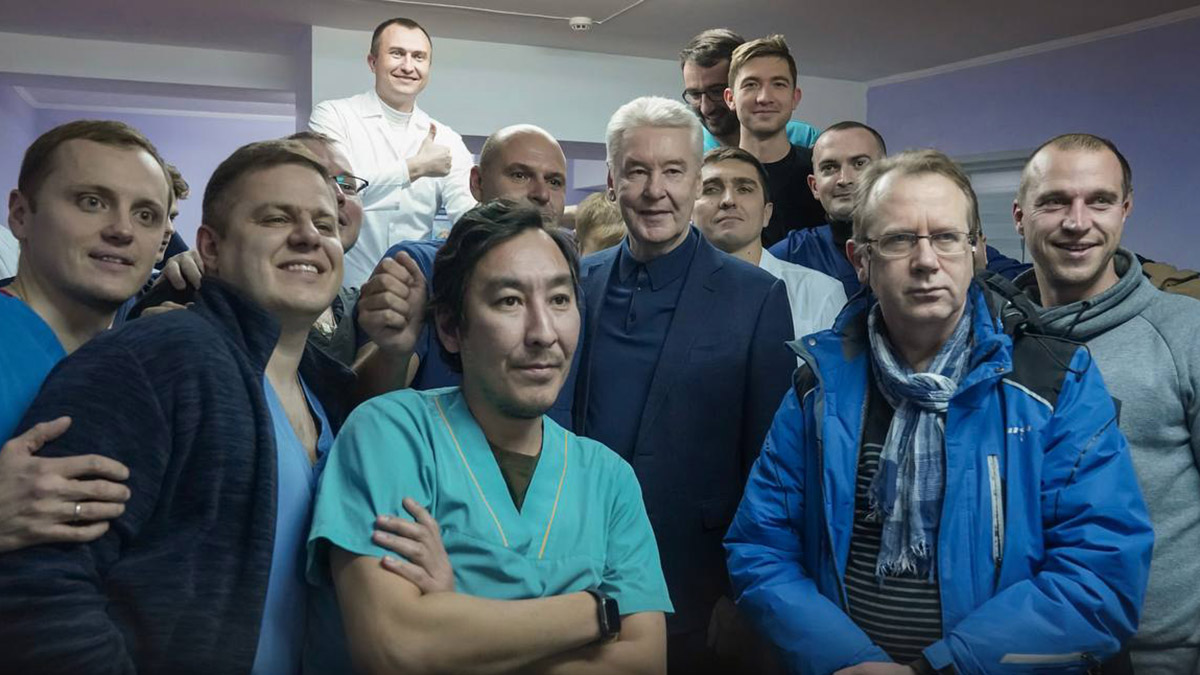 Собянин рассказал о самоотверженной работе столичных врачей в Луганске