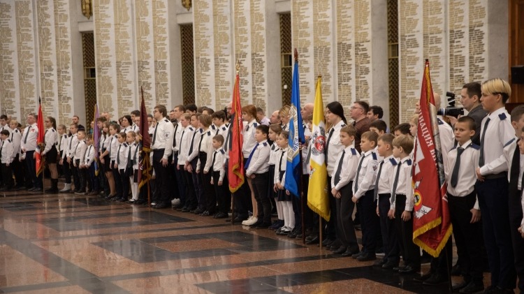 Около 200 человек стали участниками церемонии посвящения в «витязи» в Музее Победы