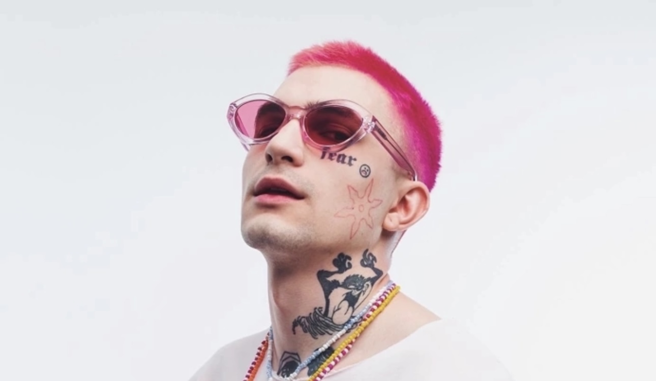 Рэпера PINQ покалечили при выходе из ночного клуба