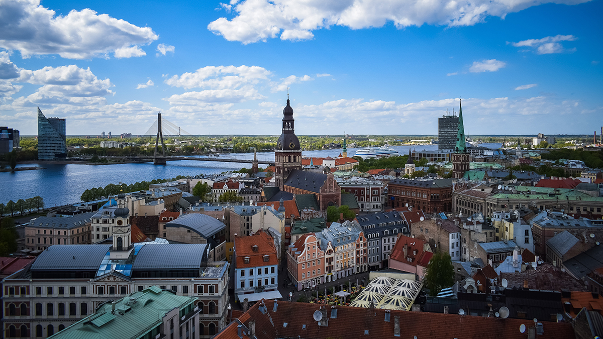 Главе МИД Латвии пришлось извиняться за неуместную шутку над украинцами 1 апреля 