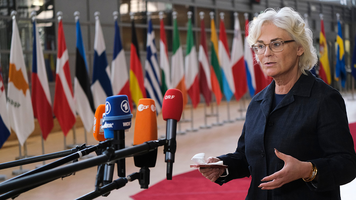 «Они с ума сошли?»: немцы раскритиковали главу Минобороны за новогоднюю речь