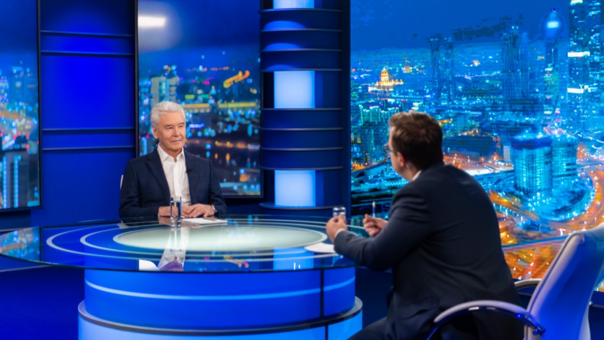 Мэр Москвы Сергей Собянин в студии телеканала «ТВ Центр» отвечает на вопросы горожан. Главной темой стала специальная военная операция и развитие столицы