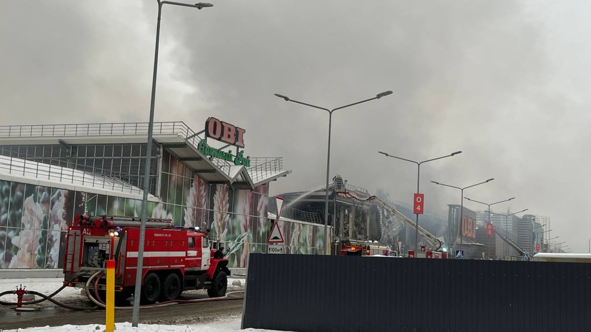 СК возбудил дело по факту пожара в гипермаркете OBI