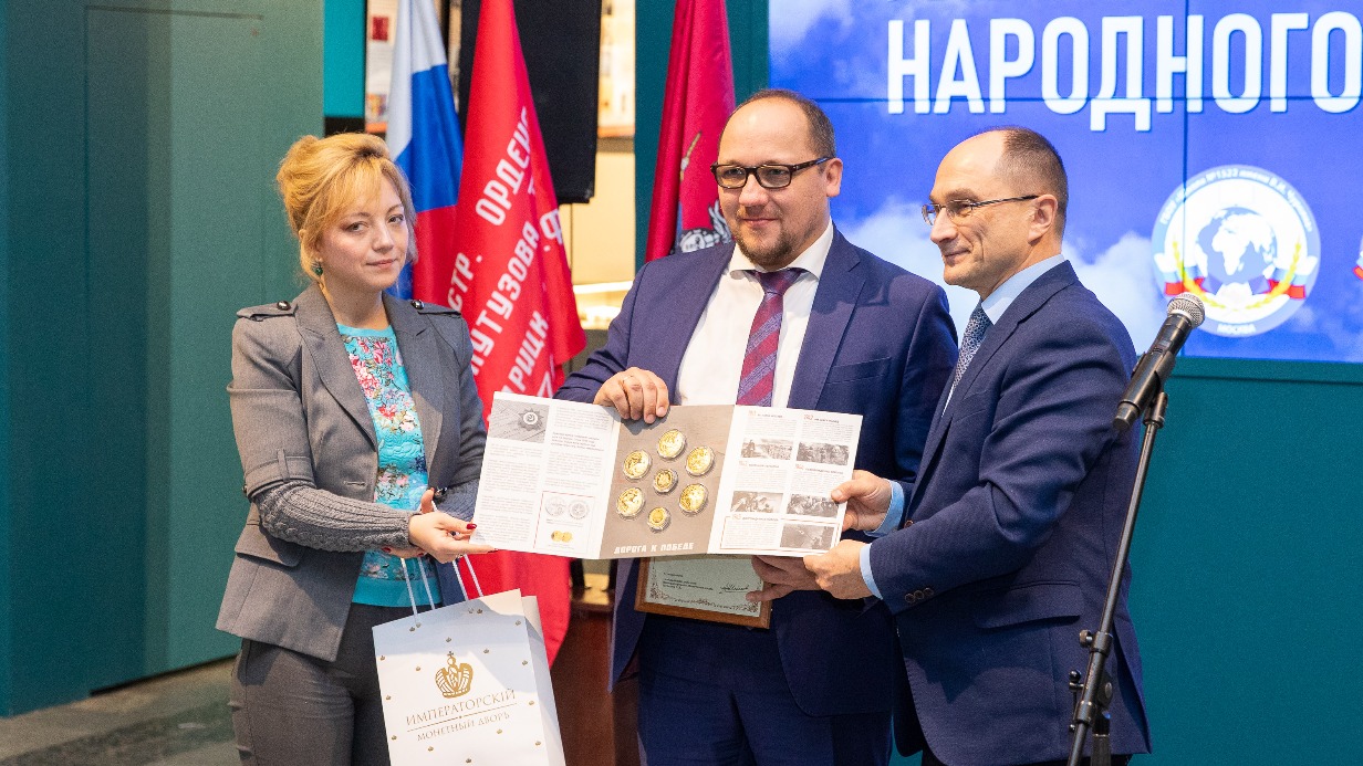  Выставка «Летопись народного подвига» открылась в Музее Победы