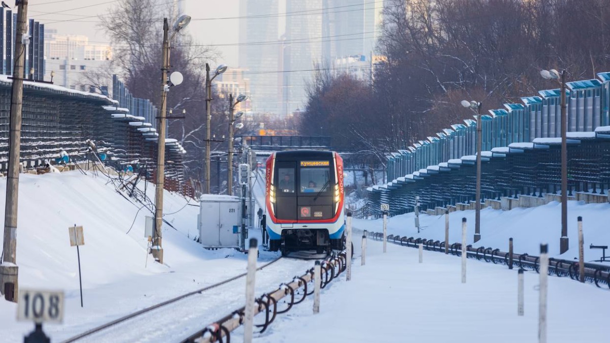 Москвичам рассказали, как работает метро во время снегопадов