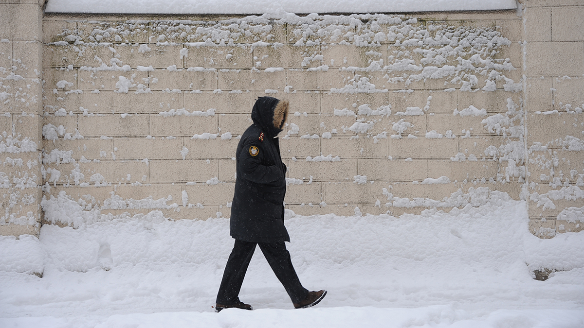 Морозную и снежную погоду пообещали жителям Москвы 20 декабря