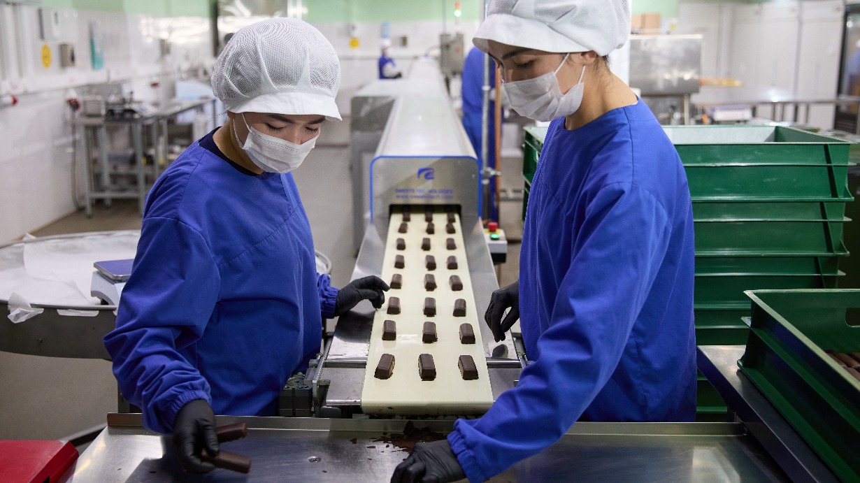 Владислав Овчинский: Московский производитель увеличил поставки шоколадных батончиков в магазины в 2022 году до 3,5 миллиона штук