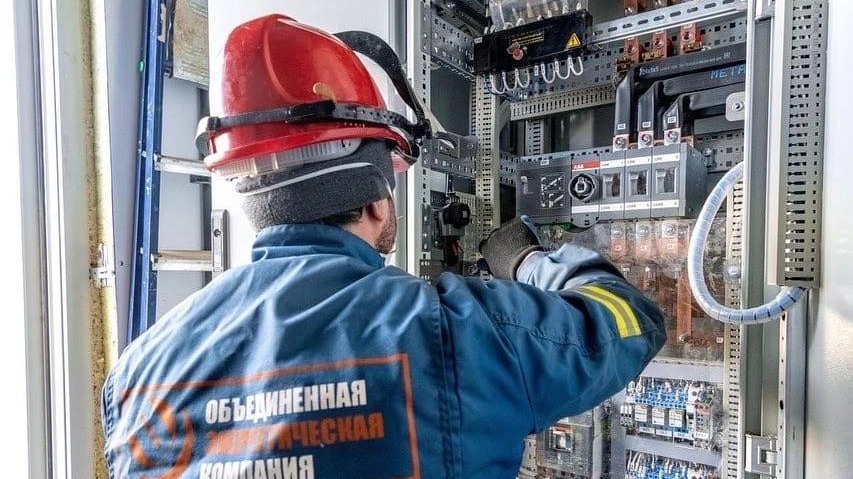 Столичные энергетики наращивают объемы строительства опорной сети 20 киловатт