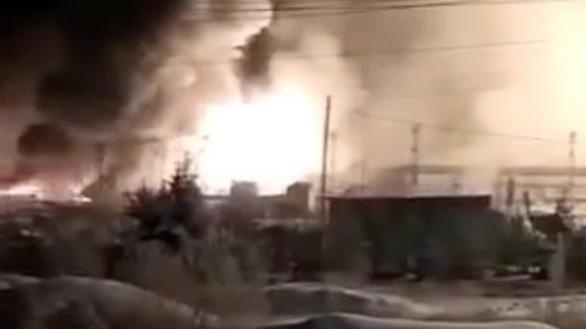 Крупный пожар произошел на нефтегазоконденсатном месторождении в Иркутской области