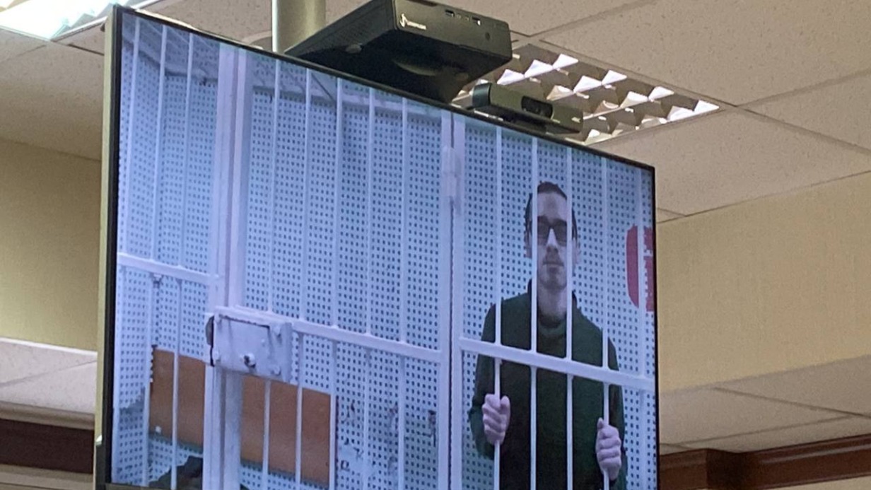 Суд оставил в СИЗО журналиста Бигаева по делу о вымогательстве у главы «Ростеха»