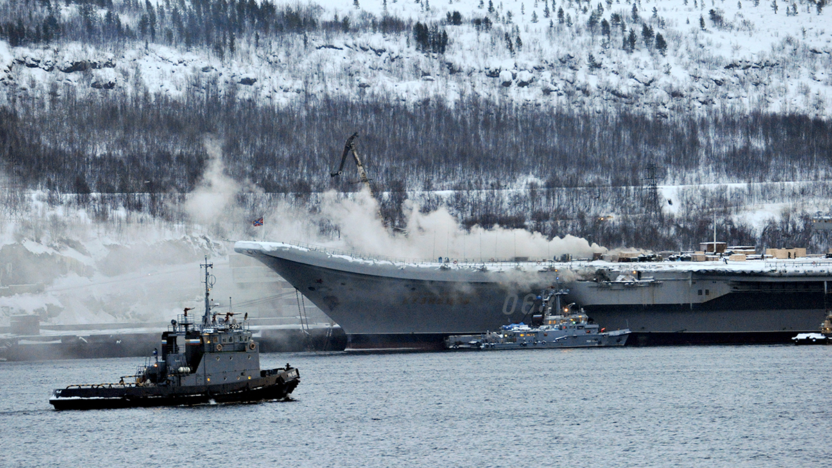 Возгорание в ходе ремонтных работ произошло на крейсере «Адмирал Кузнецов»