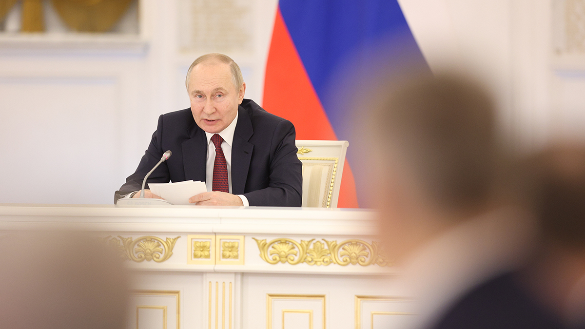 Путин: Россия не зубоскалит в связи с рецессией в Европе, но констатирует факт