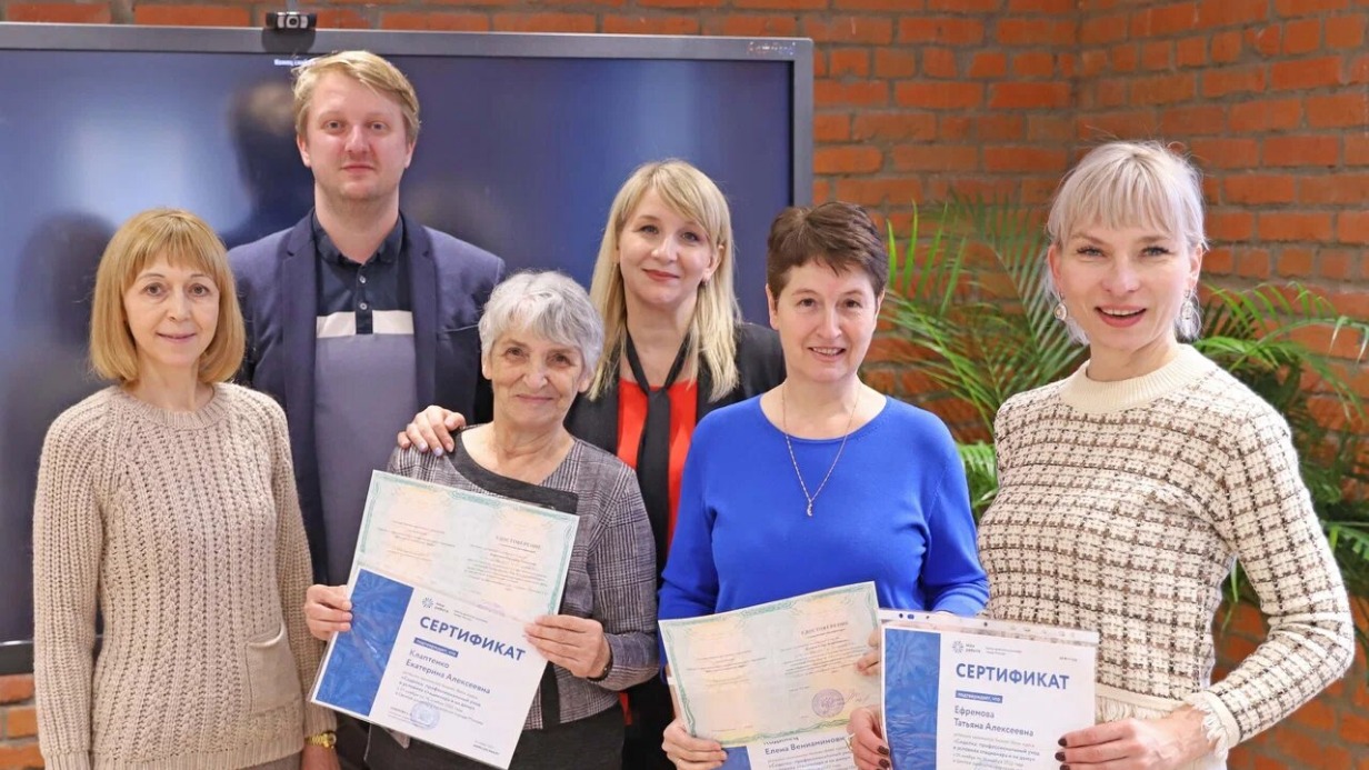 Москвичей разных поколений объединяет стремление изучать социальную сферу