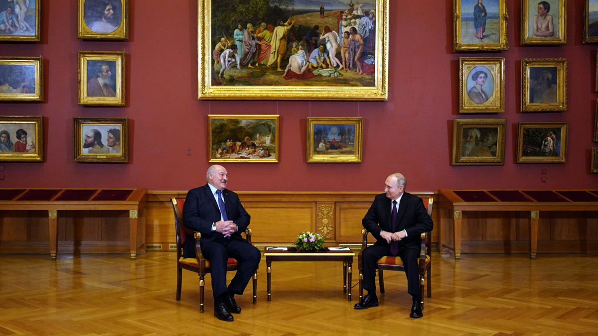 Путин и Лукашенко встретились на переговорах в Русском музее в Санкт-Петербурге