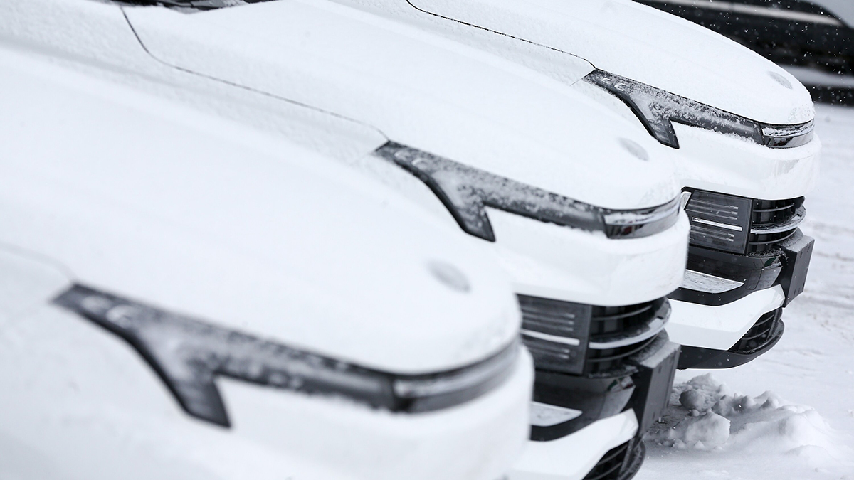 Первые электромобили «Москвич 3е» поступили в дилерские центры столицы