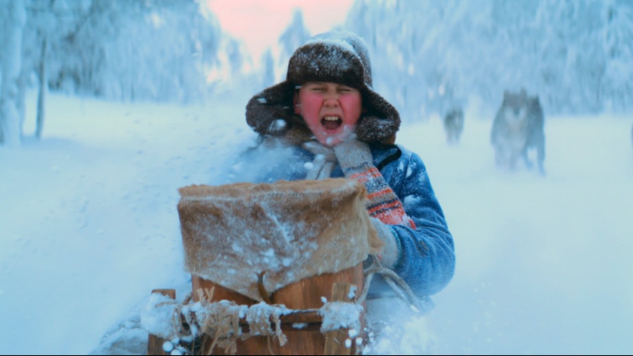 Кадр из фильма «Чук и Гек. Большое приключение» Александра Котта, где Гек, которого сыграл Юрий Степанов, применяет смекалку, чтобы оторваться от стаи волков
