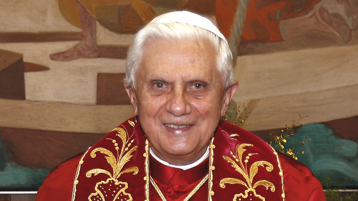 Умер Папа Римский на покое Бенедикт XVI