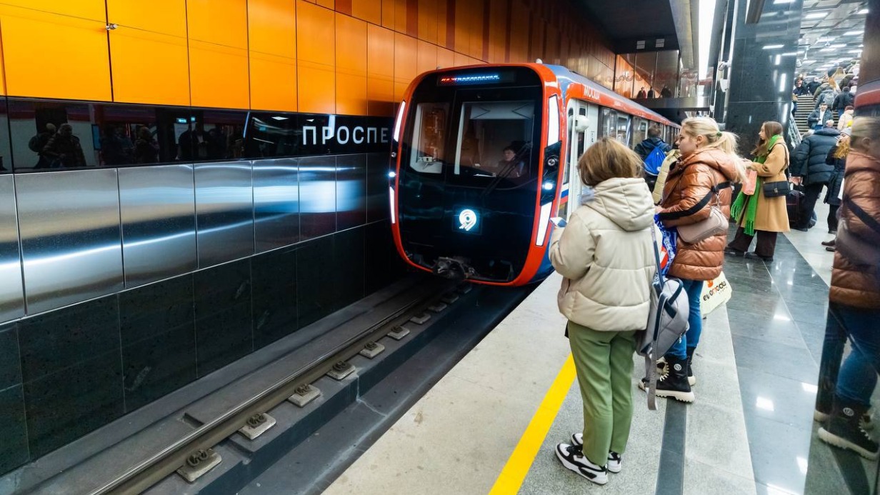 Дептранс объяснил, почему в метро тепло вопреки морозам в Москве