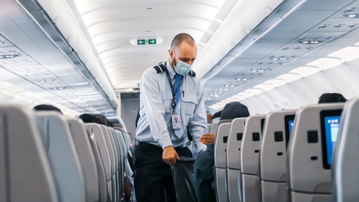 «Изменился характер»: иммунолог допустил широкое распространение штамма «кракен» в России