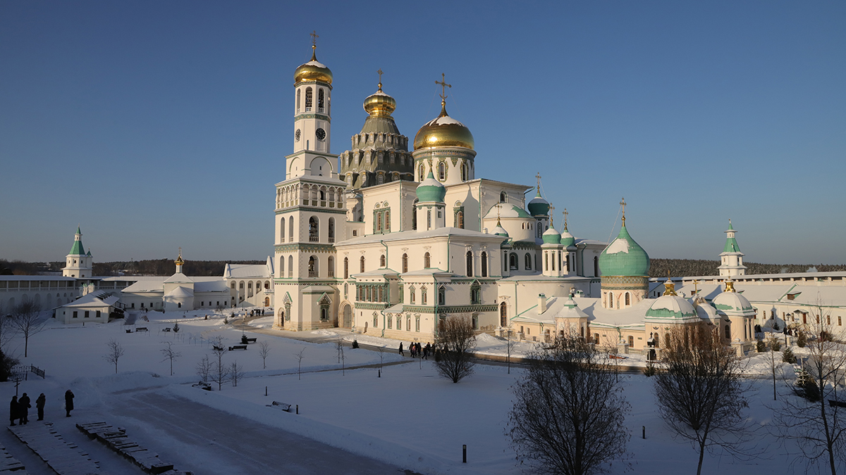 Монастыринг: новый тренд среди зумеров