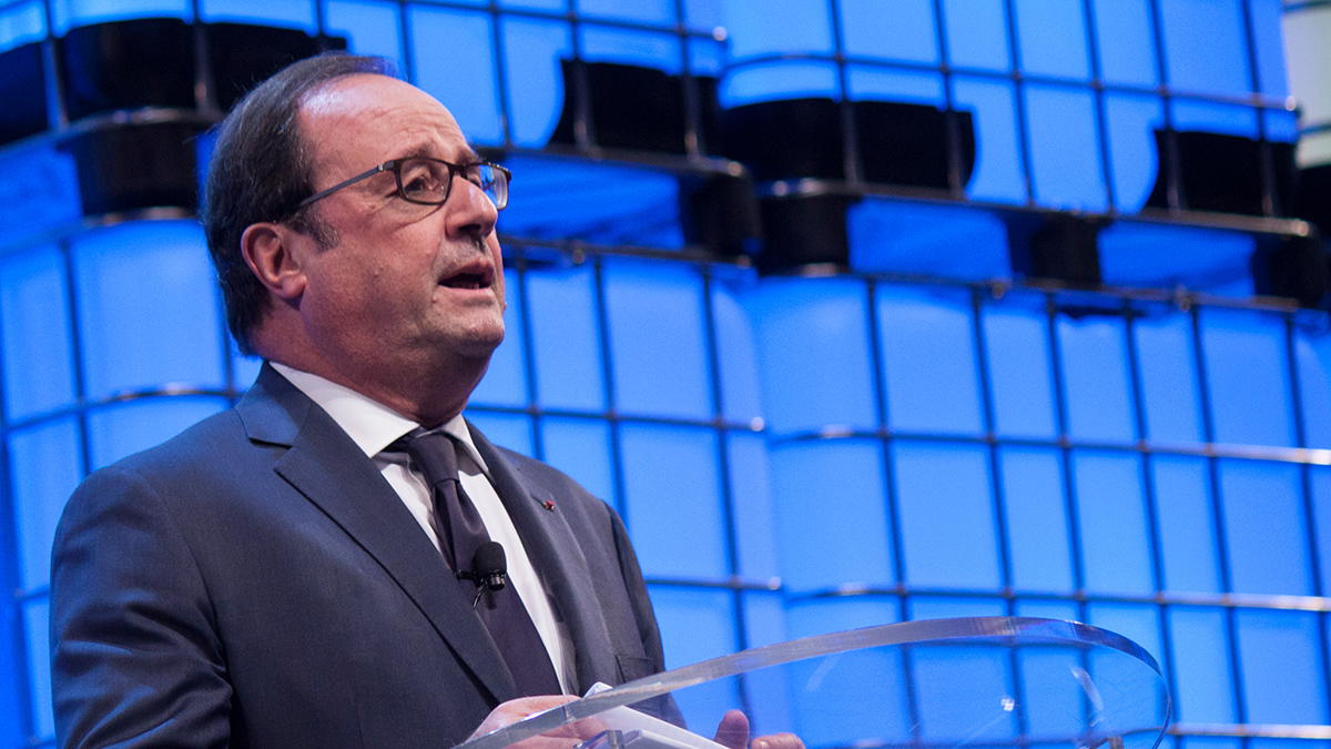 Олланд рассказал, почему не удалось предотвратить конфликт на Украине 