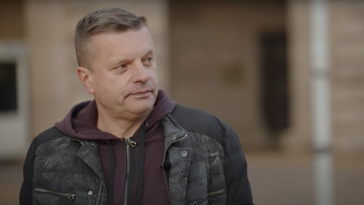 Парфенов заявил, что у него лопнули сосуды в глазах из-за использования гаджетов