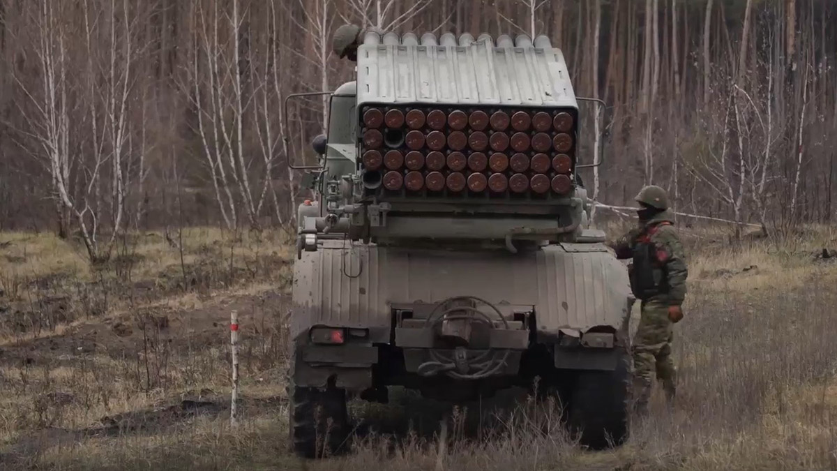 Новый тактический знак на технике ВС РФ сравнили с «руной Гунгнира»