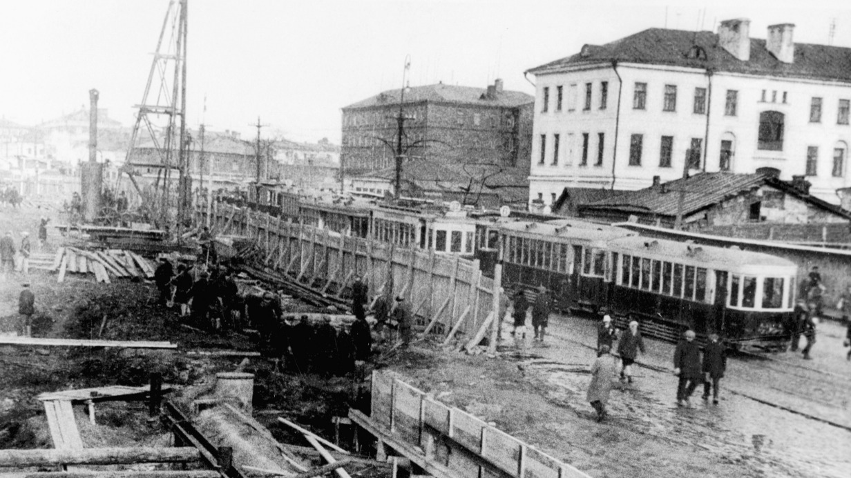 1933 год. Открытое строительство шахты Московского метрополитена