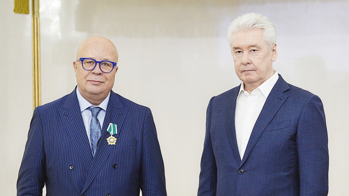 Мэр Москвы Сергей Собянин вручил орден Дружбы обозревателю «Вечерней Москвы» Михаилу Щербаченко