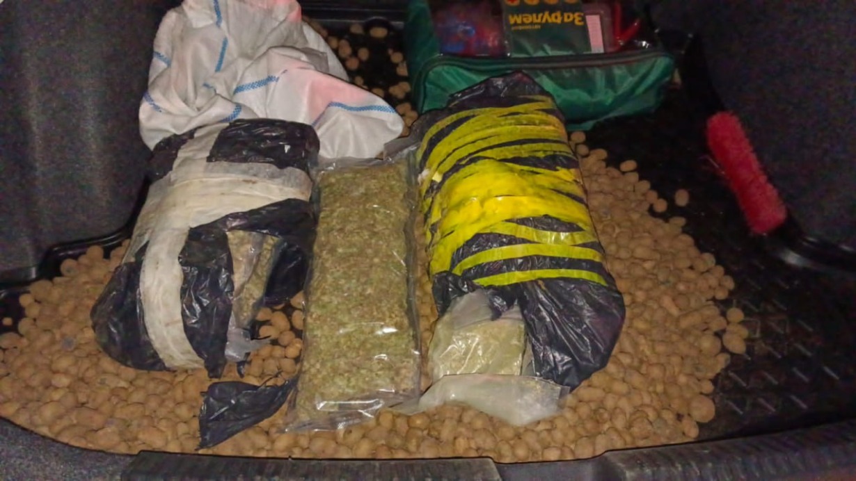 Мужчину с тремя килограммами марихуаны поймали на западе Москвы