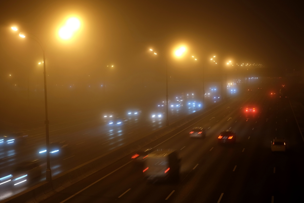 Грузовик задавил пешехода на МКАД на востоке Москвы